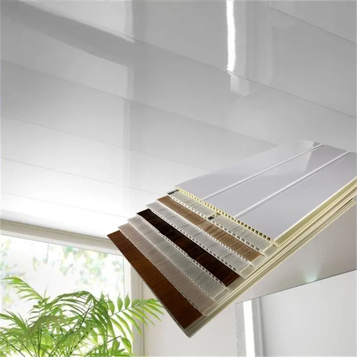 Teanga PVC saor agus uasteorainn groove