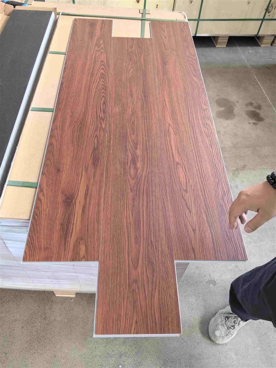 SPC Cliceáil Flooring