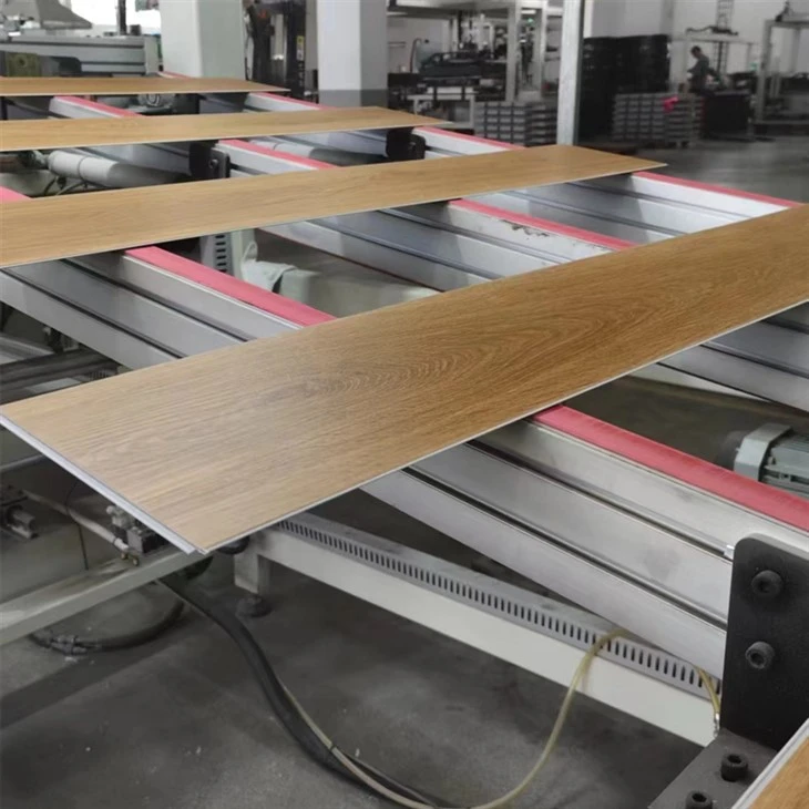 Flooring Adhmaid SPC